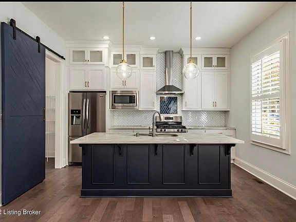 3rd image of 9409 Civic Way