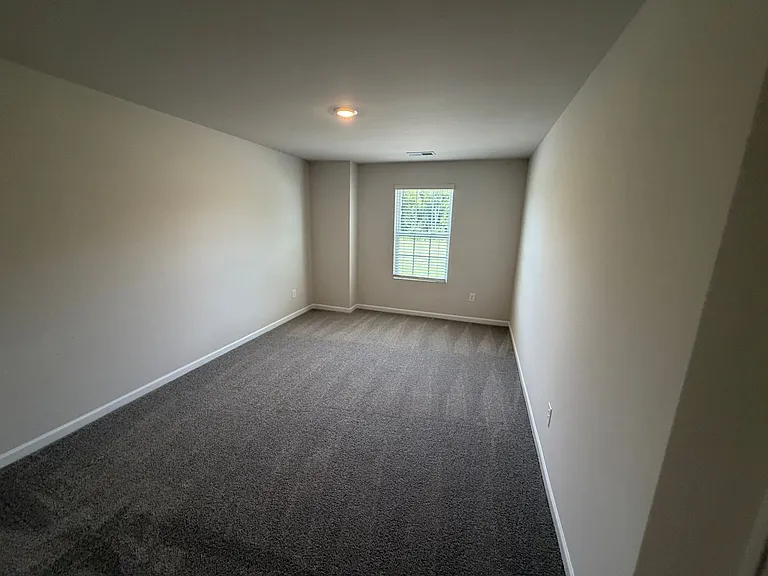 18 Fernhill Ln — Photo 13