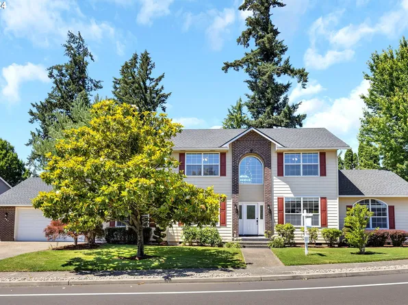 983 S Redwood St, Canby, OR 97013