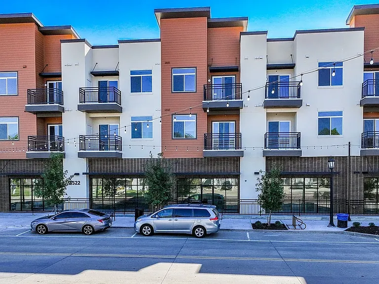 Experience Contemporary Living at Oasis Vista Apartments | 3522 Main St Rowlett, TX * Ask About O... — Photo 2