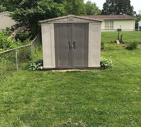 5th image of 9547 Guthrie Ave