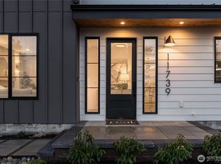 11739 20th Ave NE, Seattle, WA 98125