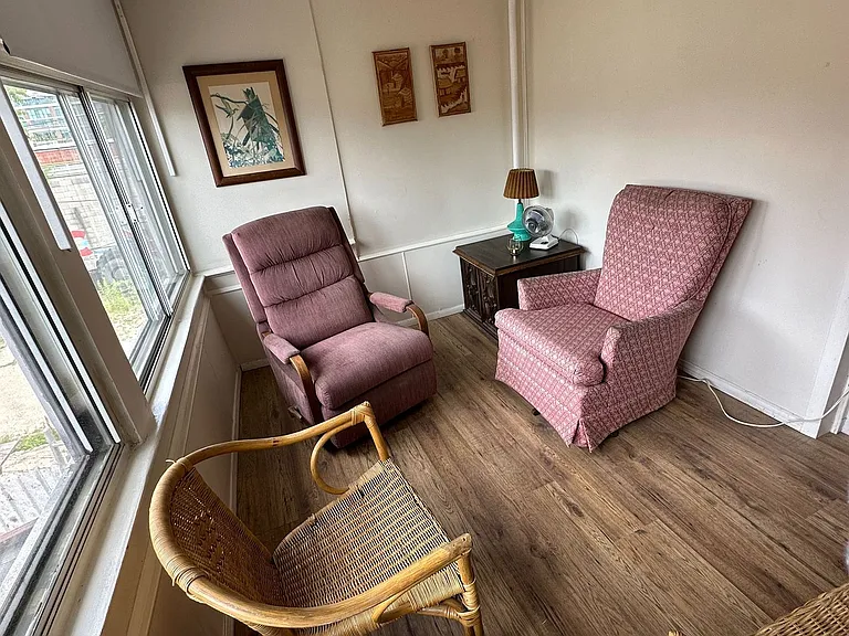 41 Gladstone Ave — Photo 7