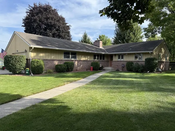 1622 Ruger Ave, Janesville, WI 53545