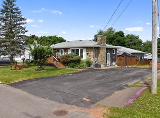 16 Rogers Ave, Amherst, NS B4H2J7