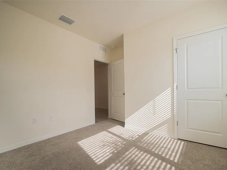 8318 Claw Glades Loop — Photo 8