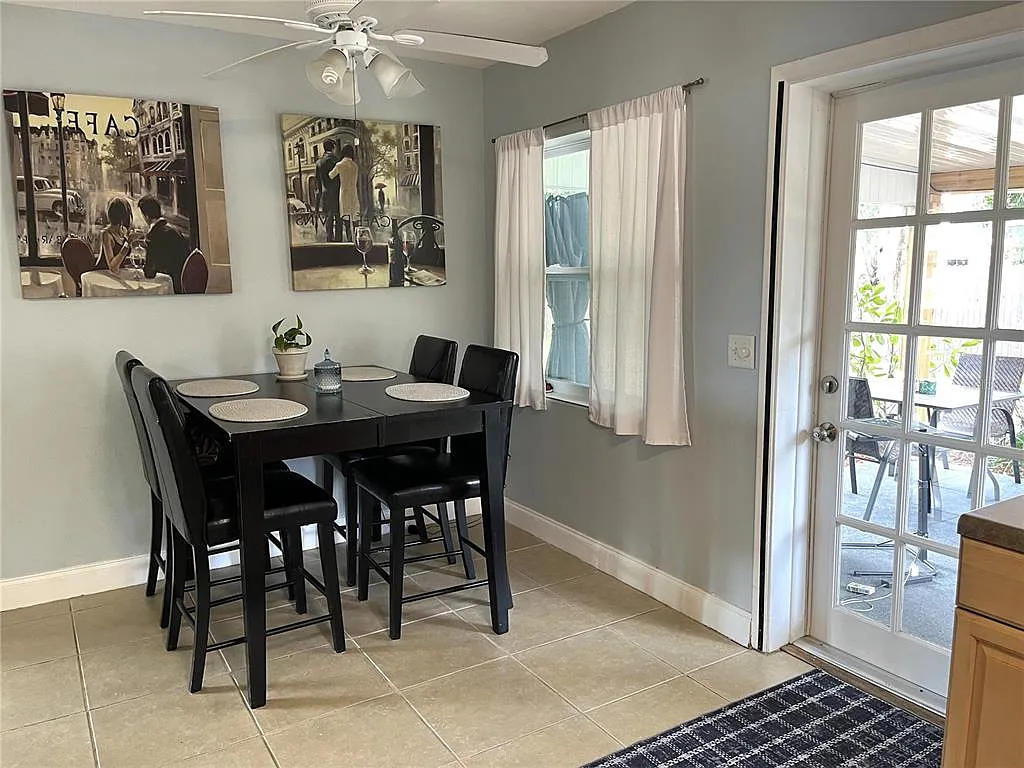 2 bed, 2.0 bath, 1490 sqft, $2,700 — Photo 4