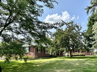 1256 W Satinwood Ln, Whitewater, WI 53190