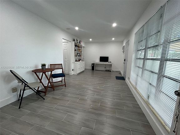 2nd image of 1019 NE 17th Ter #4
