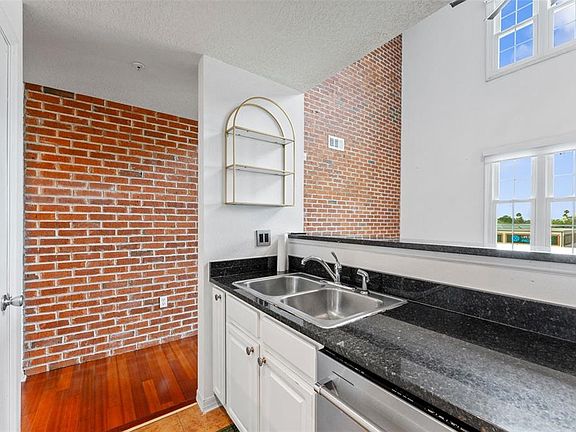 3rd image of 501 Knights Run Ave APT 2307