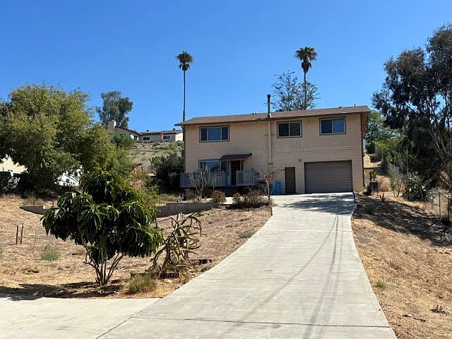 4 bed, 2066 sqft, $4,200 — Photo 2