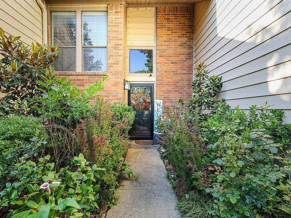 1st image of 130 Summer Place Cir #130
