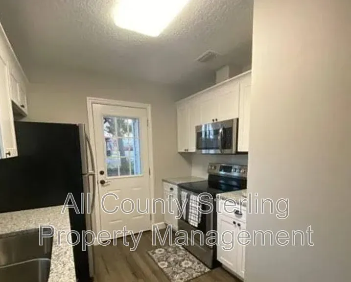 20 SW 5th St — Photo 5