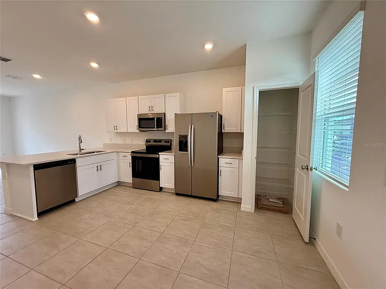 2996 Skyline Loop — Photo 3