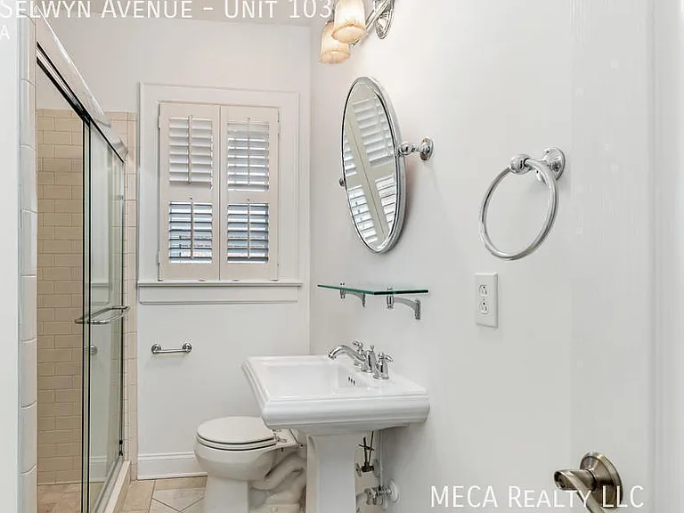2243 Selwyn Ave #103 — Photo 12