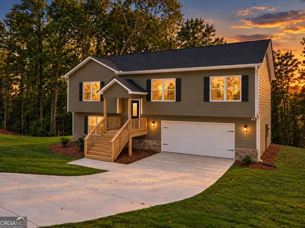 284 Stonington Dr, Mount Airy, GA 30563