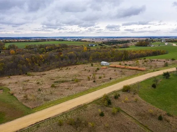 N4773 Ringhand Rd, Monroe, WI 53570