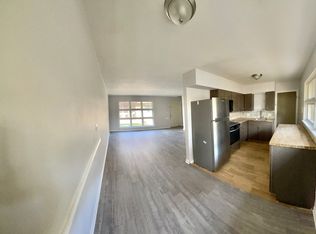 1221 Jackson St #2, Rockford, IL 61107