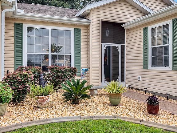 2nd image of 4843 Sawgrass Lake Cir
