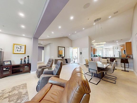 3rd image of 2866 La Cadena Ct