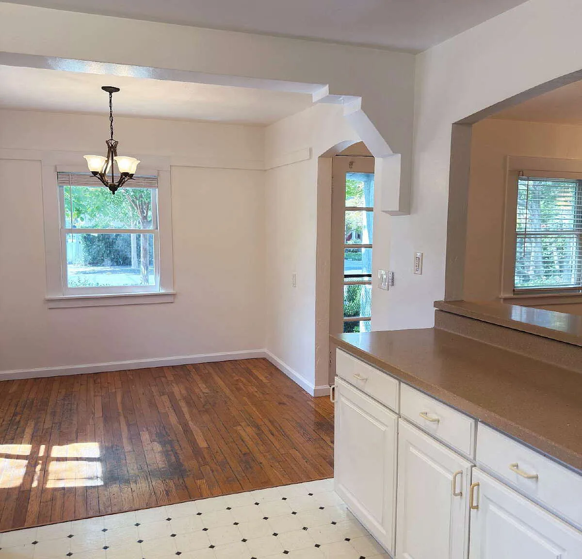 2 bed, 1.0 bath, $2,995 — Photo 4