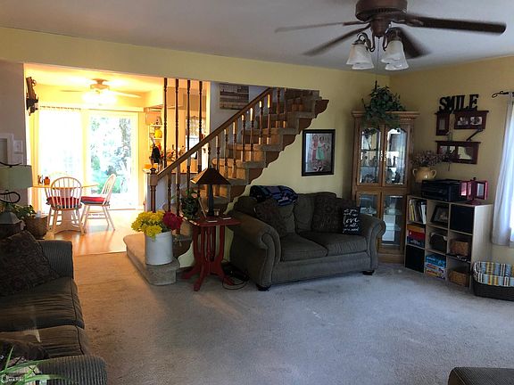 3rd image of 470 N 10th St
