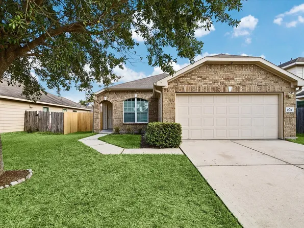 1523 Blossom Ln, Baytown, TX 77521
