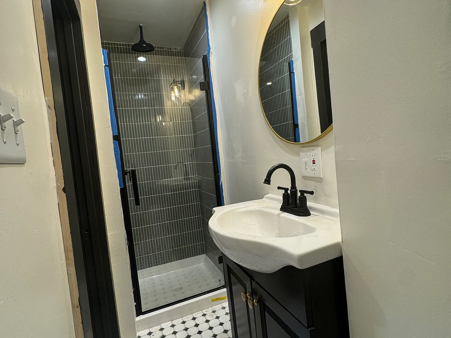 3 bed, 1100 sqft, $3,250 — Photo 3