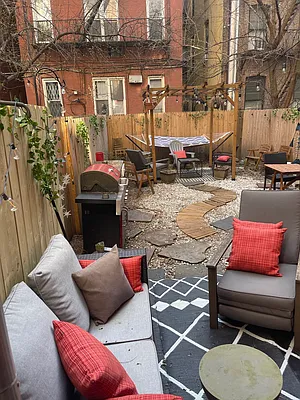 Rented by City Connections Realty | media 17