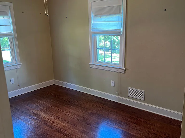 5329 Thornrose Rd — Photo 10