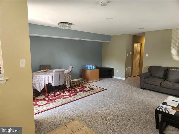 2 bed, 1.0 bath, 900 sqft, $2,150 — Photo 4