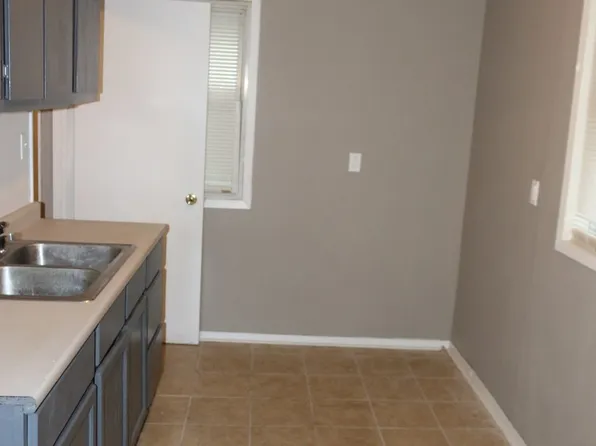 1172 Noble St, Gary, IN 46404