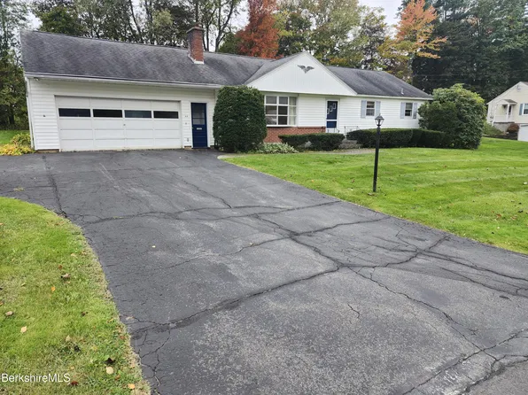 44 Michael Dr, Pittsfield, MA 01201