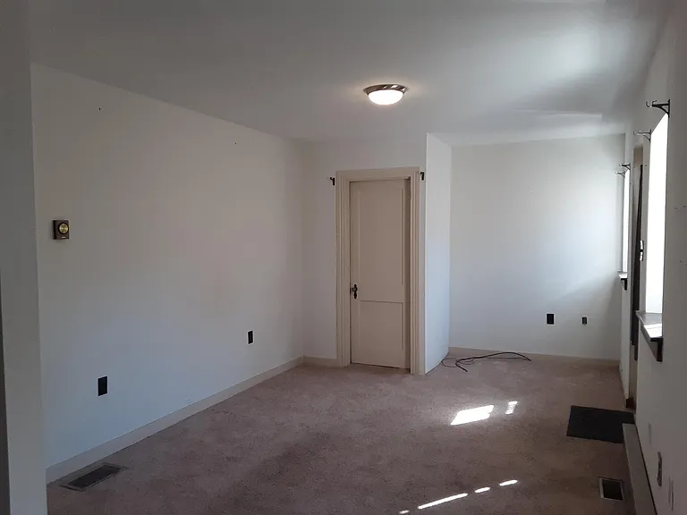 606 Farmington Ave — Photo 6
