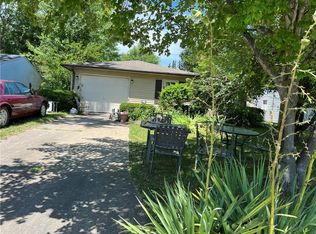 158 E Schaefer Dr, Hope, IN 47246