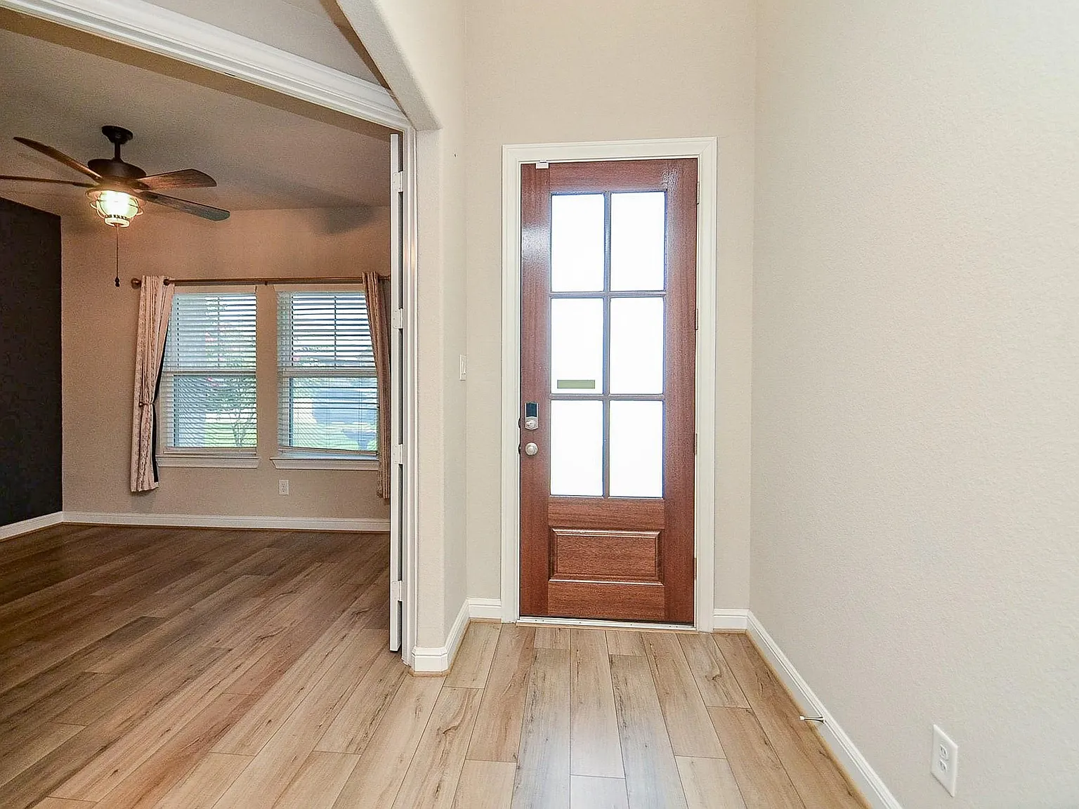 4 bed, 3.5 bath, 3112 sqft, $3,800 — Photo 4