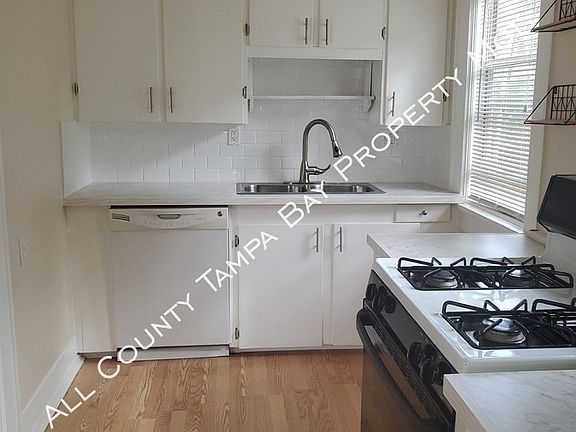 5th image of 919 Crescent Lake Dr Floor 2
