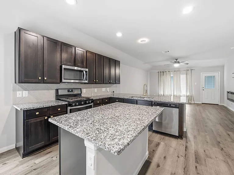 5503 James Michael Dr — Photo 4