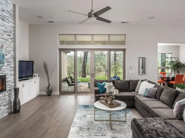 23489 Alexis Dr, Auburn, CA 95602