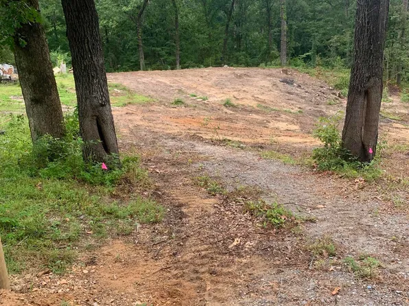 8520 Clearlake Dr, Mabelvale, AR 72103