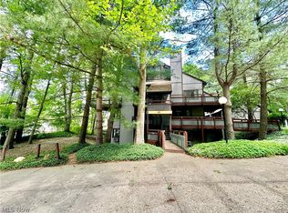 2193 Pinebrook Trl, Cuyahoga Falls, OH 44223