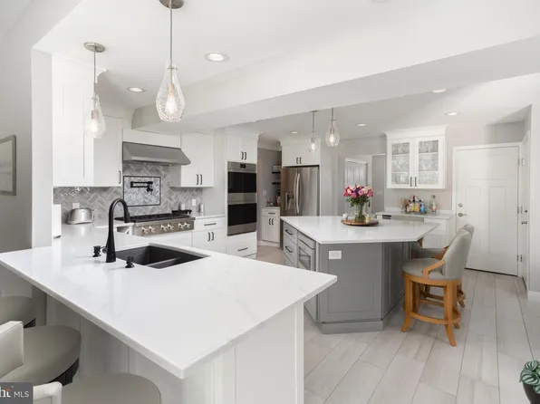 70 Stockton St, Hamilton, NJ 08619