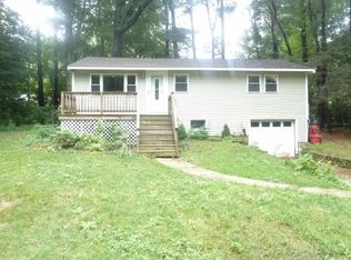 17 Hemlock Rd, Halifax, MA 02338