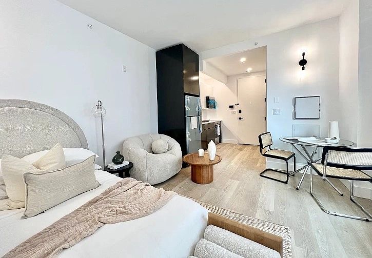 1st image of 1048 President St #6