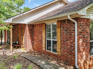 5043 Lance Dr, Sulphur, OK 73086