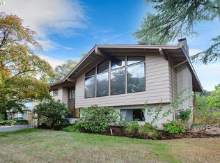 16505 Nottingham Dr, Gladstone, OR 97027