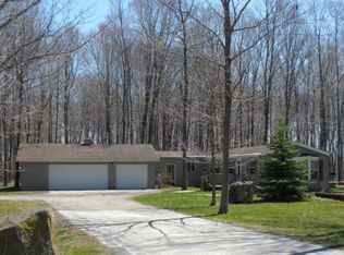 N9217 Holstein Rd, Russell, WI 53020