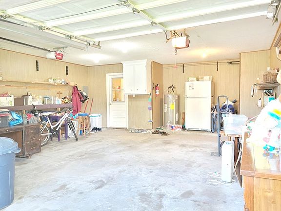 2nd image of 3404 Lanarkshire St