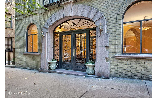 Sold by Douglas Elliman | media 15