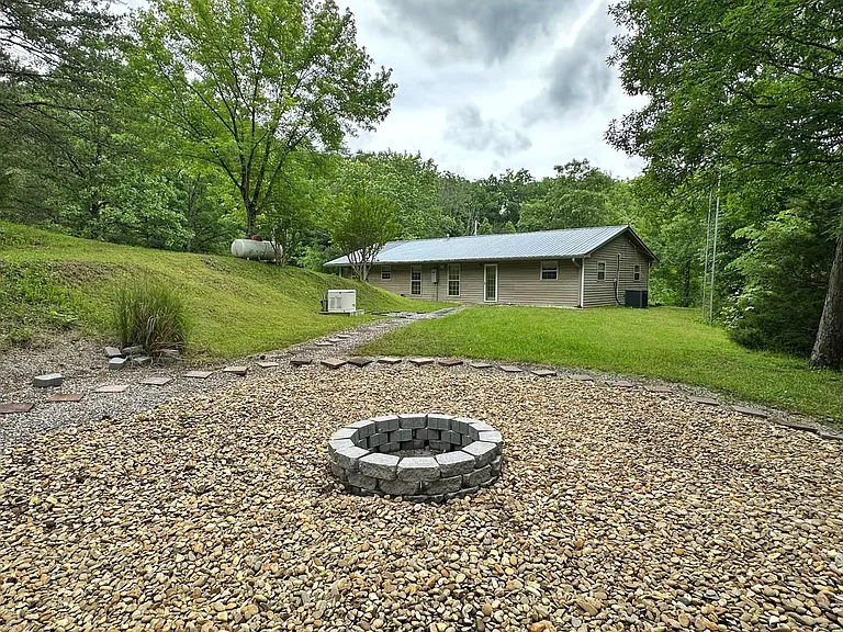 4620 Gribble Rd — Photo 17